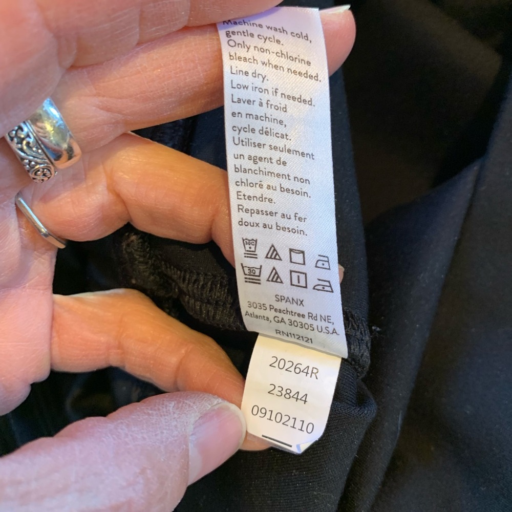 New without Tags Women's Spanx Classic Black High-Waisted Ponte Leggings size M - Picture 7 of 7